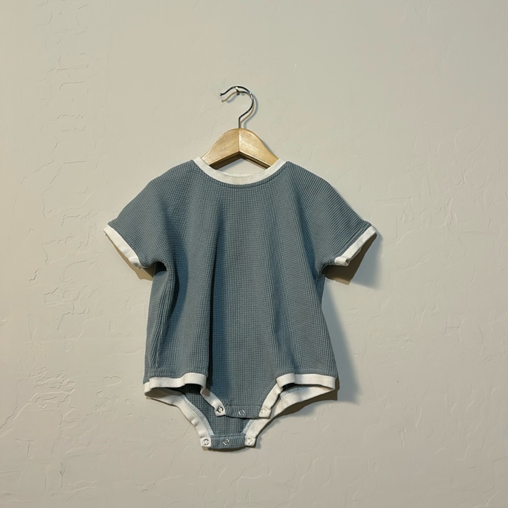 Lolli Co waffle knit romper. Size 12-18m.